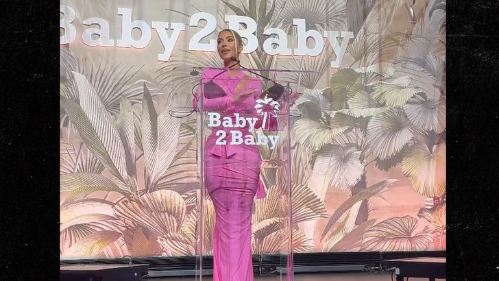 1668365589 41 Kim Kardashian Receives A List Tribute During Baby2Baby Award