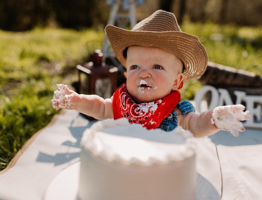 1683228909 1 Tori Roloff Documents Baby Josiah on His First Birthday Ever