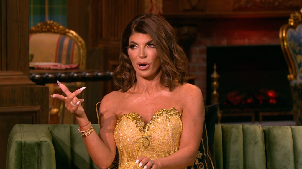 Teresa Giudice Looks Unrecognizable During Photoshop Rampage Fans Accuse